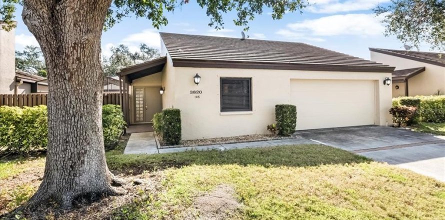 Villa ou maison à Sarasota, Floride 2 chambres, 151.43 m2 № 2142460