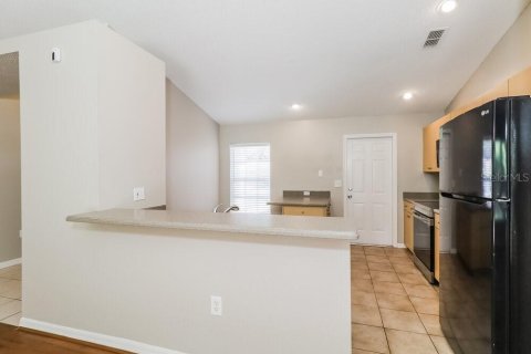 House in New Port Richey, Florida 3 bedrooms, 116.69 sq.m. № 2379606 - photo 8
