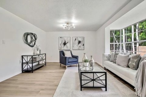 Casa en alquiler en Lutz, Florida, 4 dormitorios, 354.42 m2 № 2287477 - foto 6
