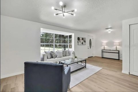 Casa en alquiler en Lutz, Florida, 4 dormitorios, 354.42 m2 № 2287477 - foto 9