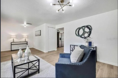 Casa en alquiler en Lutz, Florida, 4 dormitorios, 354.42 m2 № 2287477 - foto 7