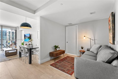 Condominio en alquiler en Miami, Florida, 1 dormitorio, 62.52 m2 № 2016447 - foto 4