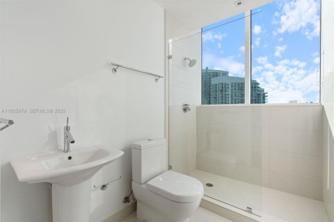 Condo in Miami, Florida, 3 bedrooms  № 1994067 - photo 26