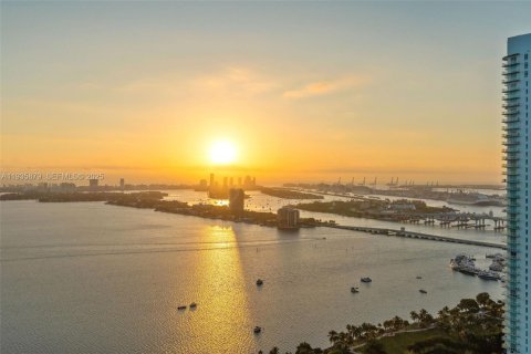 Condo in Miami, Florida, 3 bedrooms  № 1994067 - photo 30