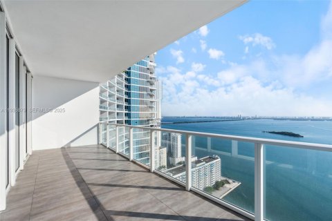 Condo in Miami, Florida, 3 bedrooms  № 1994067 - photo 9