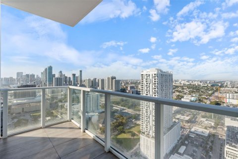 Condo in Miami, Florida, 3 bedrooms  № 1994067 - photo 25