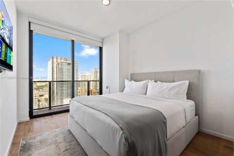 Condo in Miami, Florida, 1 bedroom  № 2055352 - photo 17