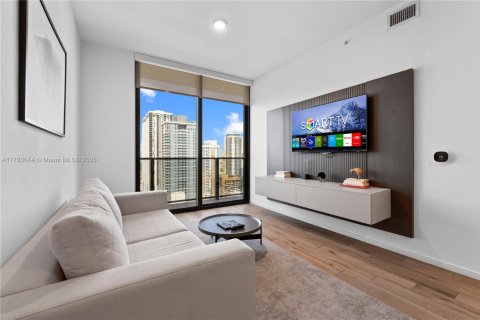 Condo in Miami, Florida, 1 bedroom  № 2055352 - photo 6