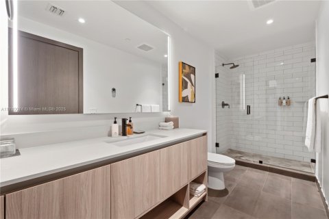 Condo in Miami, Florida, 1 bedroom  № 2055352 - photo 15