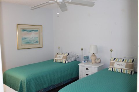 Condo in Saint Petersburg, Florida, 2 bedrooms  № 1657420 - photo 18