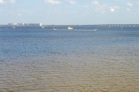 Снять в аренду кондоминиум в Пунта-Горда, Флорида 3 спальни, 169.36м2, № 2112545 - фото 4