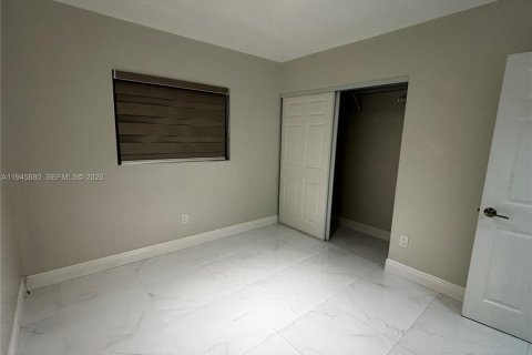 Villa ou maison à vendre à Cutler Bay, Floride: 3 chambres, 130.81 m2 № 2002153 - photo 14