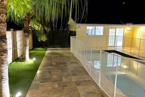 Villa ou maison à vendre à Cutler Bay, Floride: 3 chambres, 130.81 m2 № 2002153 - photo 6