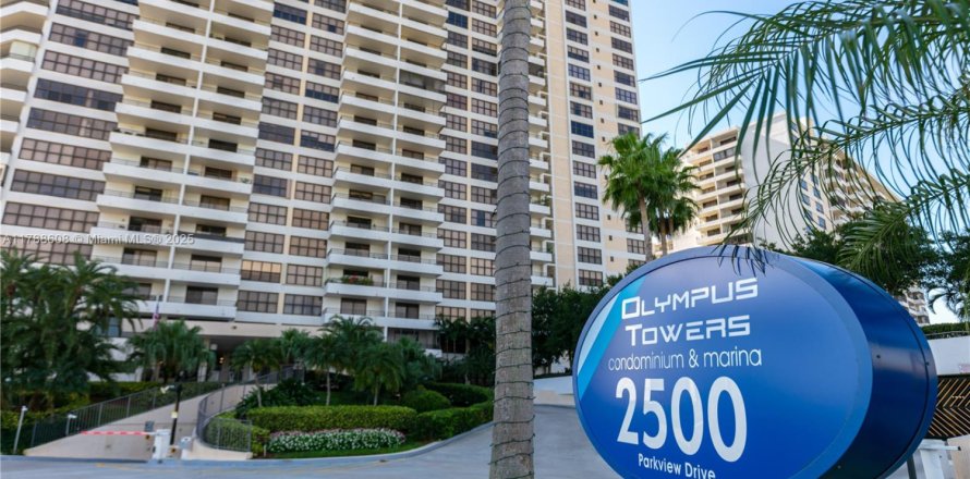 Condo in Hallandale Beach, Florida, 2 bedrooms № 1863621