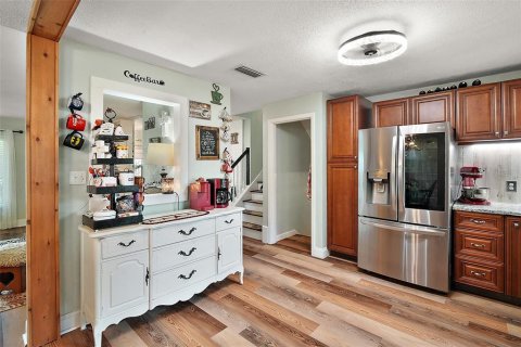 House in Yalaha, Florida 4 bedrooms, 199.55 sq.m. № 1786298 - photo 7