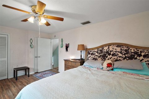 House in Yalaha, Florida 4 bedrooms, 199.55 sq.m. № 1786298 - photo 23