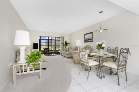 Condo in Punta Gorda, Florida, 2 bedrooms № 2109014 - photo 5