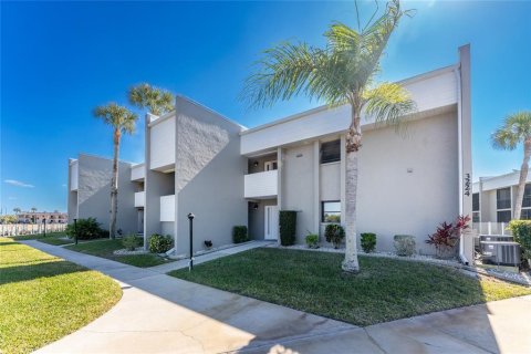 Condo in Punta Gorda, Florida, 2 bedrooms  № 2109014