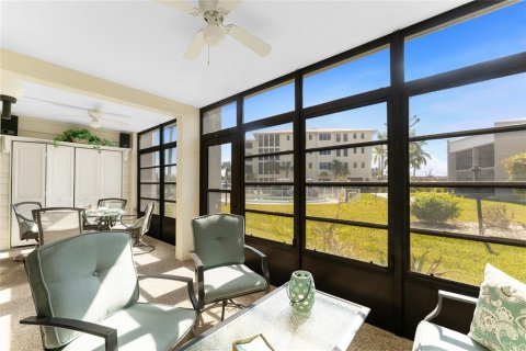 Condo in Punta Gorda, Florida, 2 bedrooms № 2109014 - photo 19