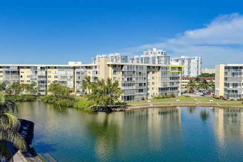 Купить кондоминиум в Авентура, Флорида 1 спальня, 75.9м2, № 1958052 - фото 21