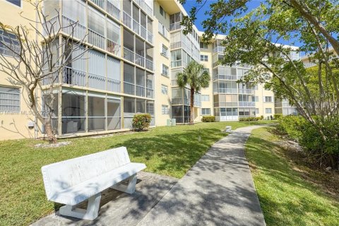 Купить кондоминиум в Авентура, Флорида 1 спальня, 75.9м2, № 1958052 - фото 26