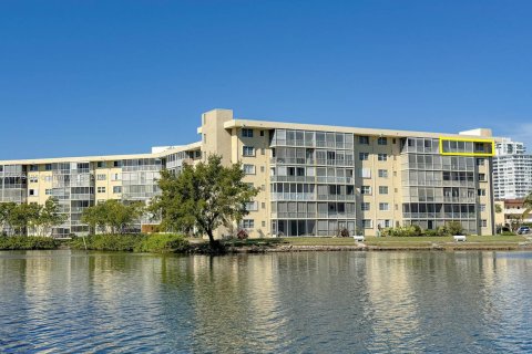 Купить кондоминиум в Авентура, Флорида 1 спальня, 75.9м2, № 1958052 - фото 19