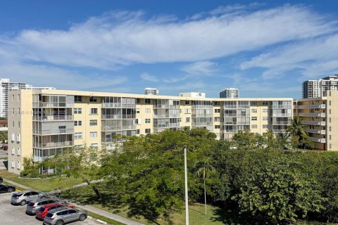 Купить кондоминиум в Авентура, Флорида 1 спальня, 75.9м2, № 1958052 - фото 22