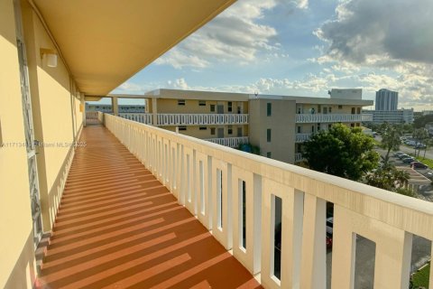 Купить кондоминиум в Авентура, Флорида 1 спальня, 75.9м2, № 1958052 - фото 6