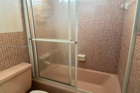 Купить кондоминиум в Авентура, Флорида 1 спальня, 75.9м2, № 1958052 - фото 11