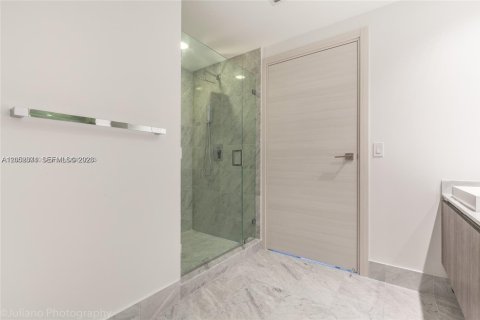 Снять в аренду кондоминиум в Майами, Флорида 1 спальня, 81.85м2, № 2179230 - фото 11