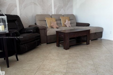 Купить кондоминиум в Халландейл-Бич, Флорида 1 спальня, 58.06м2, № 2013203 - фото 8