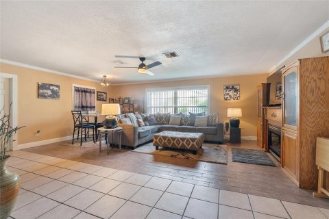 Casa en venta en Auburndale, Florida, 3 dormitorios, 206.34 m2 № 1852913 - foto 11