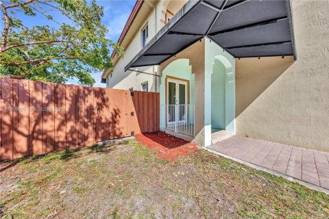 Commercial property in Miami, Florida 424.75 sq.m. № 2025983 - photo 7