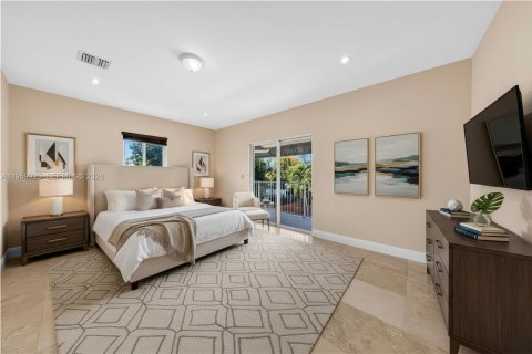 Commercial property in Miami, Florida 424.75 sq.m. № 2025983 - photo 23