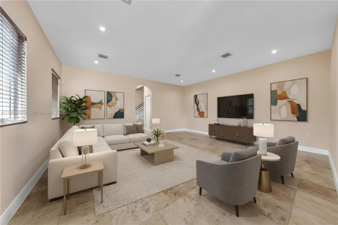 Commercial property in Miami, Florida 424.75 sq.m. № 2025983 - photo 8