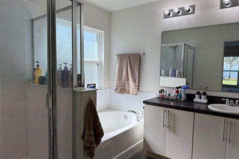 Villa ou maison à vendre à Tavares, Floride: 4 chambres, 158.03 m2 № 1883291 - photo 10