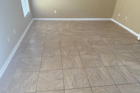 Casa en alquiler en Orlando, Florida, 4 dormitorios, 179.39 m2 № 1918026 - foto 13