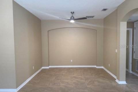 Casa en alquiler en Orlando, Florida, 4 dormitorios, 179.39 m2 № 1918026 - foto 5