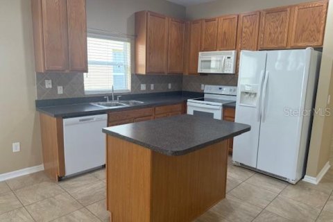 Casa en alquiler en Orlando, Florida, 4 dormitorios, 179.39 m2 № 1918026 - foto 11