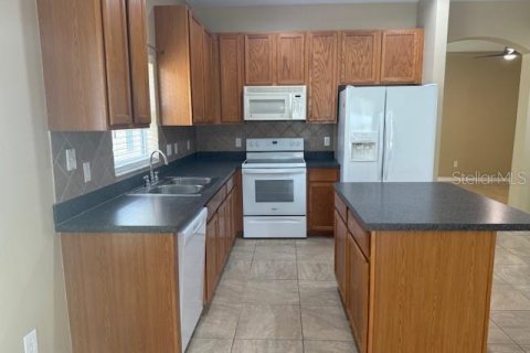 Casa en alquiler en Orlando, Florida, 4 dormitorios, 179.39 m2 № 1918026 - foto 10