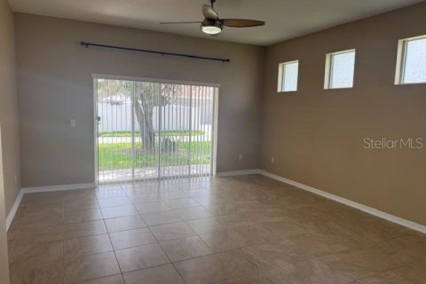 Casa en alquiler en Orlando, Florida, 4 dormitorios, 179.39 m2 № 1918026 - foto 8