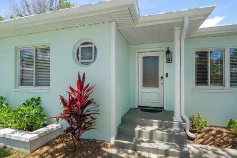 House in Clearwater, Florida 4 bedrooms, 134.34 sq.m. № 1808207 - photo 5