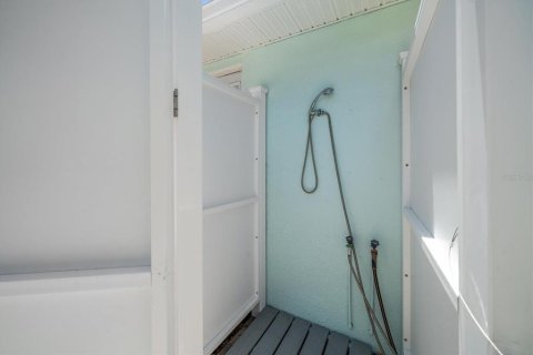 House in Clearwater, Florida 4 bedrooms, 134.34 sq.m. № 1808207 - photo 29