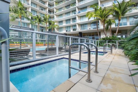 Condo in Miami, Florida, 2 bedrooms  № 2054257 - photo 30