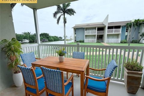 Condo in Merrit Island, Florida, 2 bedrooms  № 1777033 - photo 10