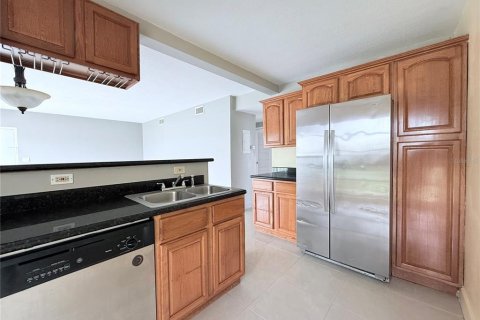 Condo in Merrit Island, Florida, 2 bedrooms  № 1777033 - photo 9