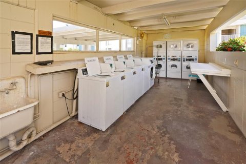 Condo in Merrit Island, Florida, 2 bedrooms  № 1777033 - photo 21