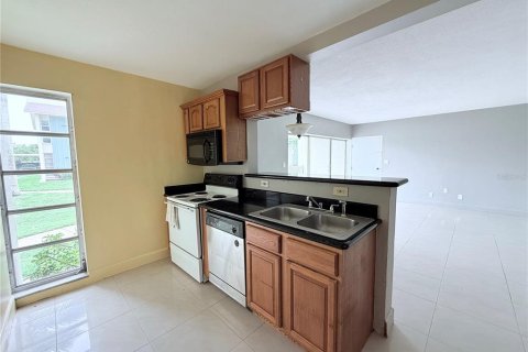 Condo in Merrit Island, Florida, 2 bedrooms  № 1777033 - photo 7