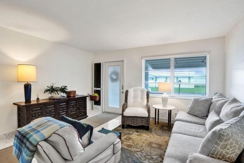Villa ou maison à vendre à Boynton Beach, Floride: 2 chambres, 122.35 m2 № 2414373 - photo 5