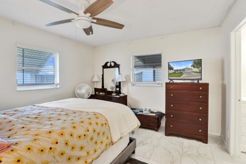 Villa ou maison à vendre à Boynton Beach, Floride: 2 chambres, 122.35 m2 № 2414373 - photo 17